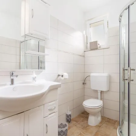 Valente With Pool בית נופש *