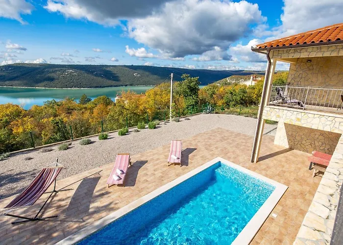 Valente With Pool * Labin (Istria)