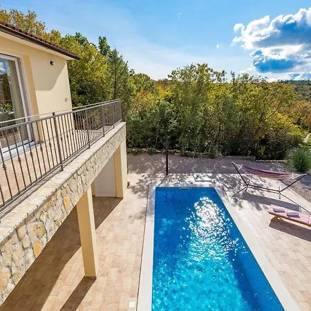 Ferienhaus Valente With Pool